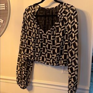 Dynamite Monochrome Geometric Blouse